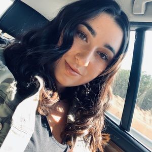 Meet your Posher, Sara